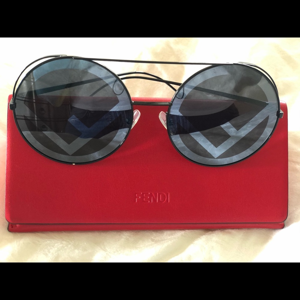 Fendi aviator sunglasses